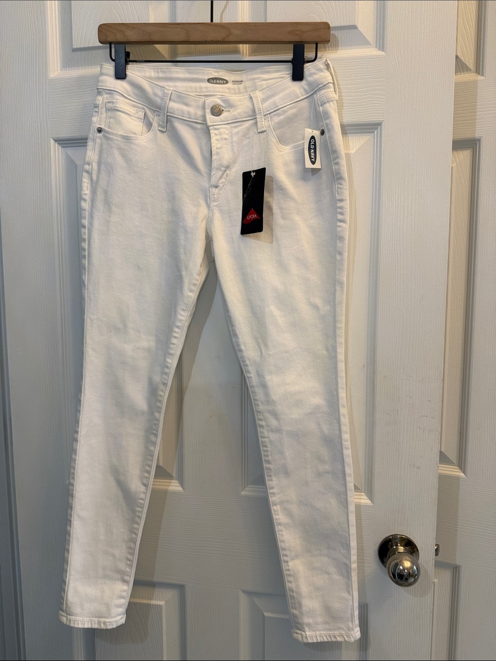 Old Navy 97% Cotton/7% Lycra Mid-Rise White Stretch Skinny Jeans